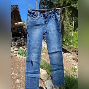Levi’s Women’s 7 Long
